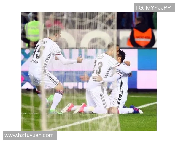 里昂对阵贝西克的精彩对决分析与赛后点评