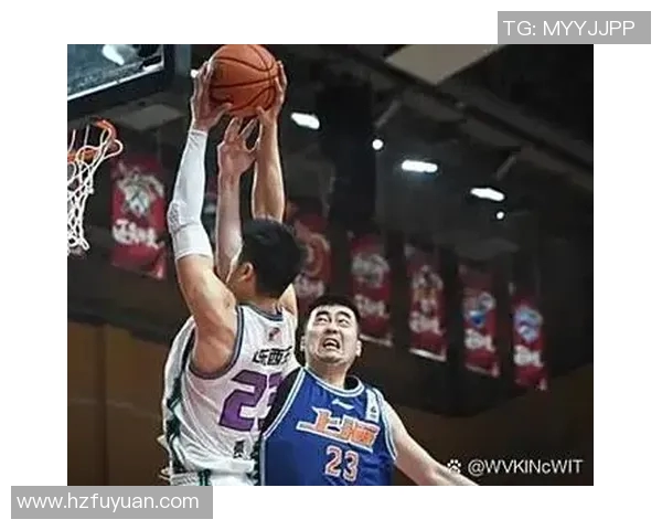 贾诚的成长之路：从青涩少年到职场精英的奋斗故事