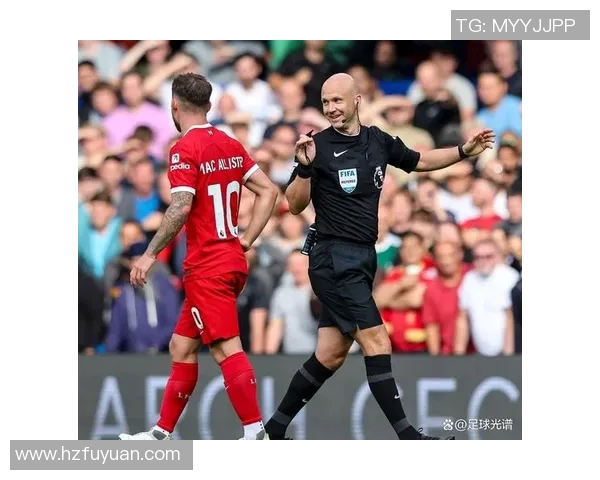 利物浦与曼城激战正酣比分悬念迭起引发球迷热议 利物浦与曼城激战正酣比分悬念迭起引发球迷热议