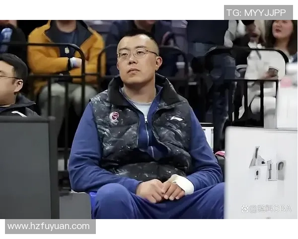 韩德君:从篮球新星到CBA传奇的成长之路与辉煌成就探讨 韩德君:从篮球新星到CBA传奇的成长之路与辉煌成就探讨