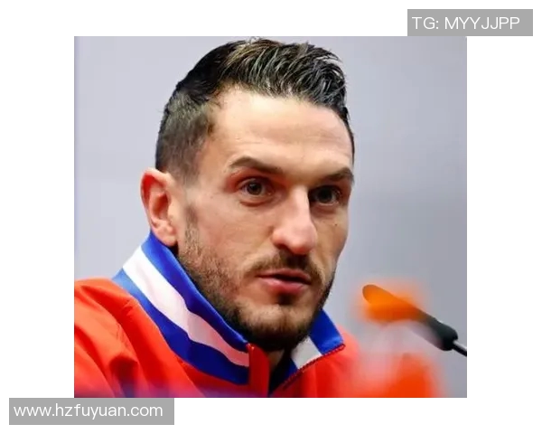 佩尔斯与科克本市的激烈对决揭示足球战术与团队合作的重要性